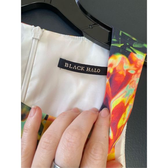 Black Halo Sanibel Crop Top Blouse Print Seashell Multicolor, Size 6, MSRP $390 - Picture 2 of 9